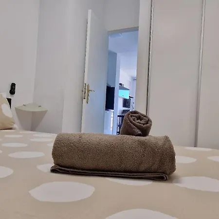 Vistas 1 Bedroom Wifi Free דירה *